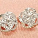 Zales Love knot earrings Photo 2