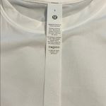 Lululemon  Ultralight Waist Length T Shirt Size 6 White Photo 1