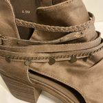 Jellypop  Stylish Tan Ankle Boots peep toe heels side zip Charli NWT booties 8.5 Photo 6