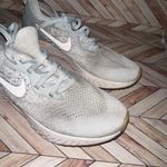 Nike Women’s  Epic React Running Workout Shoes Size 7 Photo 2