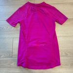 Athleta  Pacifica Contoured Tee Hot Pink Golf Pickleball Short Sleeve Size M Photo 4