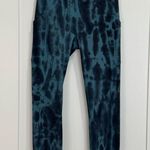Lululemon  Invigorate High-Rise Tight 25" Legging
Graphite Grey Desert Teal 4 Photo 6