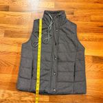 Women’s Medium Gray Full Zip Lined Puffer Vest Utility Winter Sleeveless Casual Photo 3