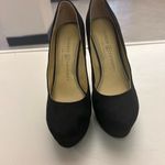 Chinese Laundry  Classic Black Heels  Los Angeles 6 M. LIKE NEW no flaws
/Clean Photo 8