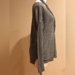 American Eagle Outfitters Women Gray V Neck Pullover Casual Sweater Size SP Photo 2