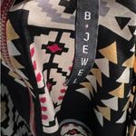 B Jewel  Top Photo 5