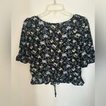 American Eagle  3/4 sleeve floral top with ruffle hem size small Photo 6