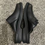 Clarks  black soft cushion wedged slip on clogs 9.5XW Photo 4