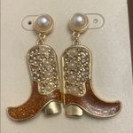 Unbranded Rhinestone Faux Pearl Gold and Brown Cowboy Boot Earrings New Photo 2