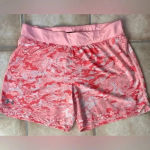 Under Armour pink camo shorts with side / back zip and wide waistband pocket;XXL Photo 0