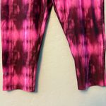 Under Armour ⭐️ alpha active tight capri legging in oxblood rebel pink tie dye XL Photo 4