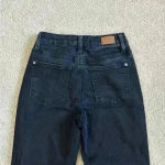 Judy Blue  black high rise boyfriend jeans in size 0 / 24 Photo 3