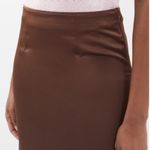 16Arlington Olwyn Back Photo 13