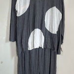 Comfy USA Gray Top and Pants Set Size‎ Medium Photo 0