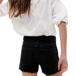 Gap NWOT  Women 4" High Rise Stride Denim Short Black Size 29/8R Distressed Photo 3
