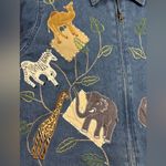 Dress Barn Vintage  Appliqued Jungle Animals Denim Zip Jacket Size Small Zebra Photo 2