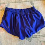 Lululemon  Shorts Hotty Hot 2.5"  Photo 1