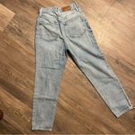 Madewell  Light Wash Distressed The Mom Jeans Size 25 Photo 2