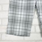 Nike Golf Dri-Fit Plaid Shorts White/Grey Women’s Size 4 EUC Photo 1