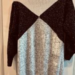 Source Unknown BLACK WHITE COLOR BLOCK WITH SILVER METALLIC THREADING THROUGHOUT BOAT NECKLINE Photo 1