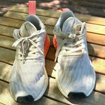 Adidas NMD R2 Women’s Shoes Running Shoes Sneakers Beige Peach Size 5 Photo 0