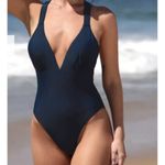 Cupshe  One-Piece Cut Out Cross‎ Back Deep V-Neck Ruched High Cut Navy Medium NEW Photo 3
