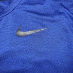Nike  Men’s Dri Fit Blue Short Sleeve Shirt Size Medium  Photo 3