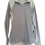 The North Face long sleeved 1/4 zip shirt gray size S women’s Photo 0