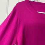 Women’s bright hot pink speckled textured Crewcut soft knit long sleeve‎ sweater Photo 2