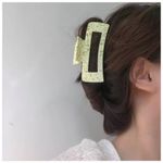 Korean Retro Geometric Painting Hollow Acetate Green Hair Claw Photo 1