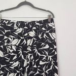 Mario Serrani  Black and White Bermuda Shorts Size 10 Tropical Print Shorts Photo 1