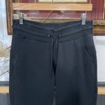 Lululemon  Athletica Scuba Relaxed Fit Jogger Pants Black - Sz 8 🧡🎀 Photo 3