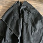 Bush Cape in Black Photo 1