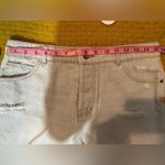 Amanda & Chelsea Chelsea & Violet Light Wash High Rise Distressed Cutoff Denim Shorts size 29 NWT Photo 7