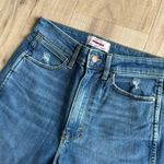 Wrangler NWOT High Rise Vintage Taper Mom Jeans Sz 8 Distressed Medium Wash Photo 8