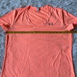 Under Armour  UA Women’s heat gear V neck Short sleeve Tee size Medium Photo 4