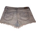 American Eagle Outfitters Light wash Tom girl Women's Frayed Hem Jean Shorts - Photo 3