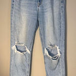 American Eagle  light wash distressed mom jeans size 6 #686 Photo 0