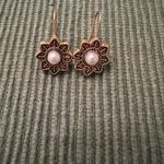 Vintage gold colored flower with white center necklace and matching earrings EVC Photo 3