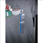 ✨HP✨Friends Central Perk Graphic T Photo 4