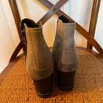 Sorel grey wedge platform booties size 9.5 Photo 5