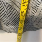 Brooks  Women's Athletic Top Long Sleeve Size Small Gray And Black 1/4 Zip Geo Photo 10