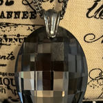 None Necklace with round charm see pics beautiful Photo 0