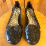 Bare Traps Womens Size 5.5M Westley Vegan Perforated Slip On Flat Sandals Black Photo 0