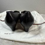 Gucci  Black Leather pumps with Gold Accent SZ:37.5 -7 Photo 3