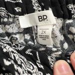 BP  Womens 2X Bandana Print Shorts Elastic Waist Casual Comfy‎ Black White Photo 2