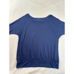 Old Navy Women’s  Size XL Navy Striped Long Sleeve Shirt. Photo 3