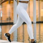 Zyia  Active White Unicorn Luxe Iridescent 7/8 Legging Size 6-8 Photo 0