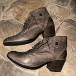 Taos heeled brown lace up 8.5 ortho ankle booties Brown Photo 1