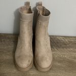 No Boundaries  New! Women’s tan knit Chelsea ankle boots size 11 Photo 1